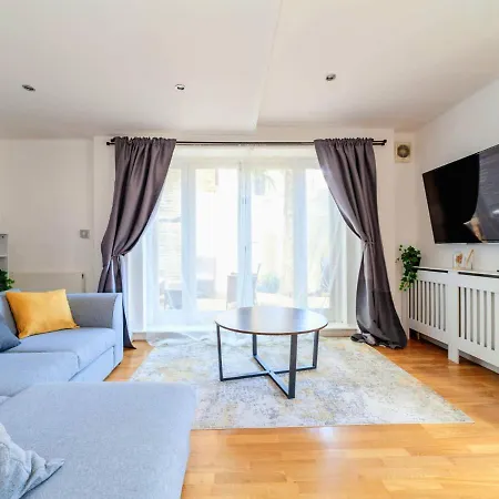 Comfy 2 Bed Apt With Private Garden,Battersea Central Ldn Londres Extérieur photo
